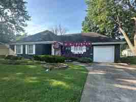 featured image of 1246 E Broadmoor St