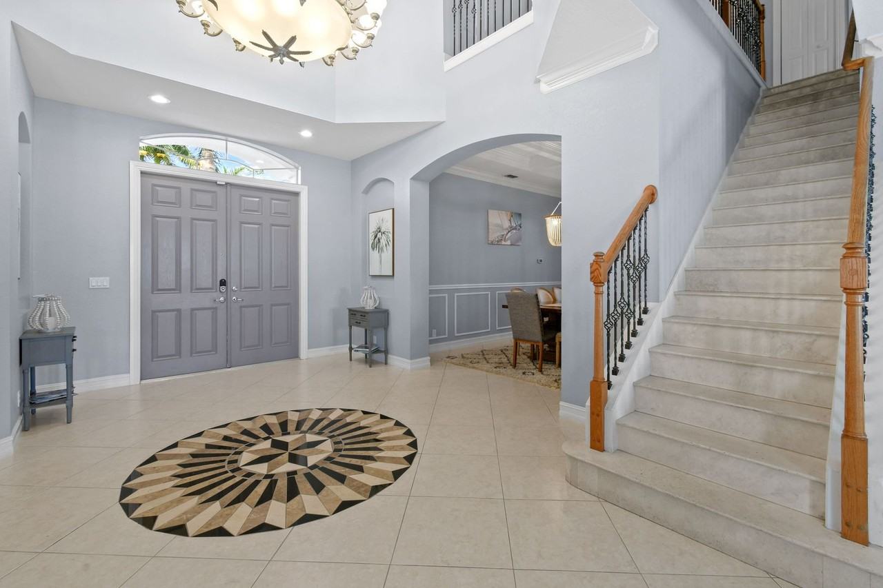 2661 Se North Lookout Blvd - Photo 4 of 50