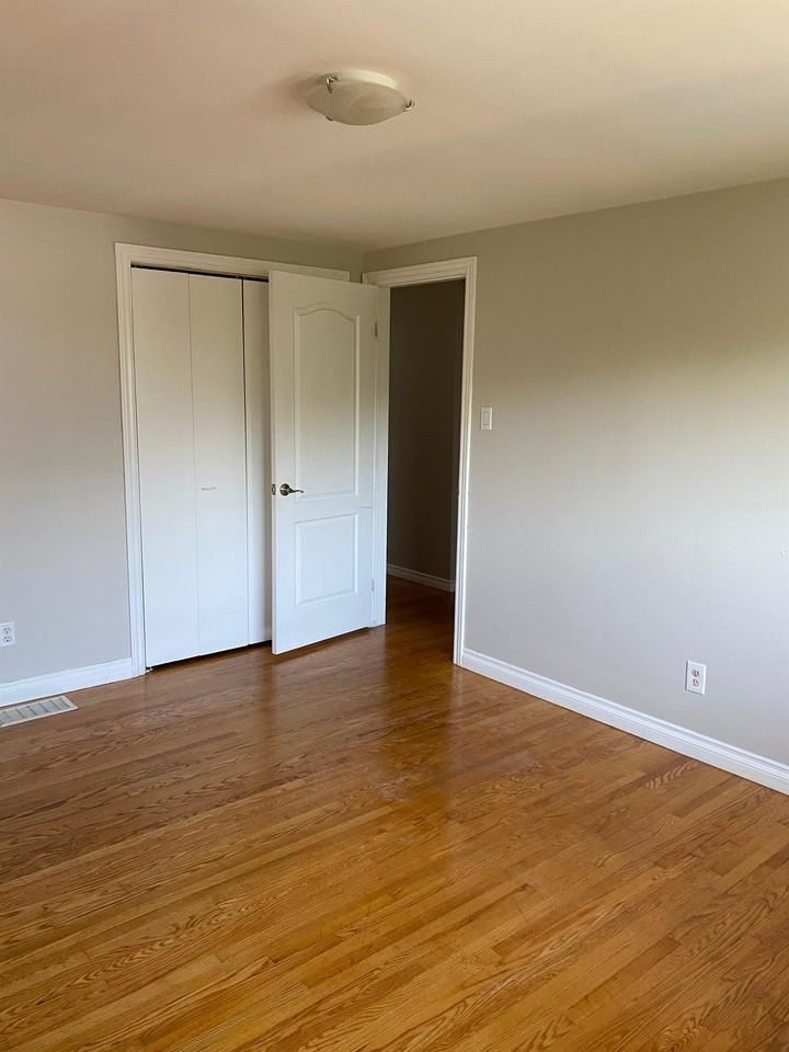 1326 Hopewell Ave #1 - Photo 5 of 49