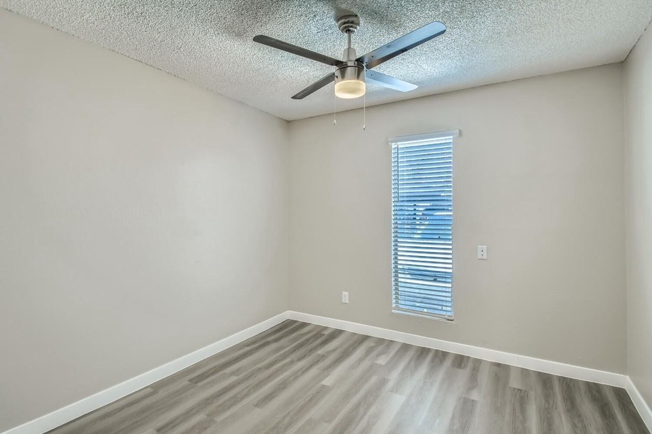 Rise at the Palms - Photo 6 of 50