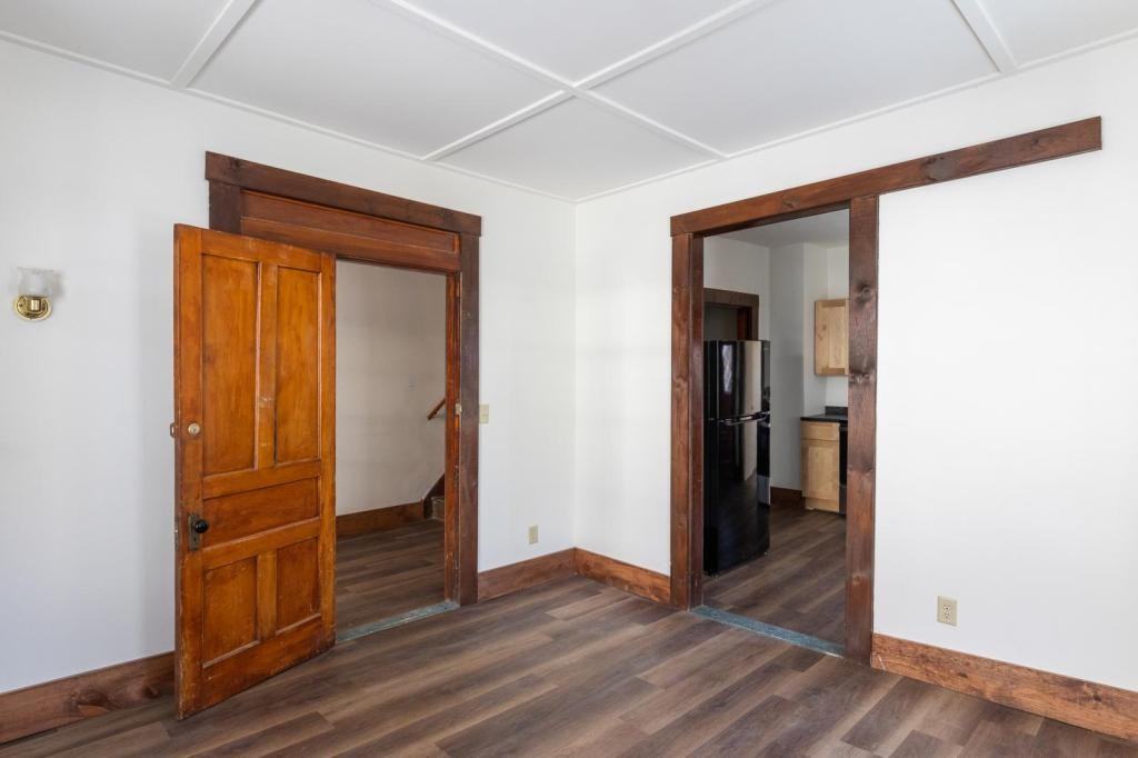 133 Elm St - Photo 3 of 11