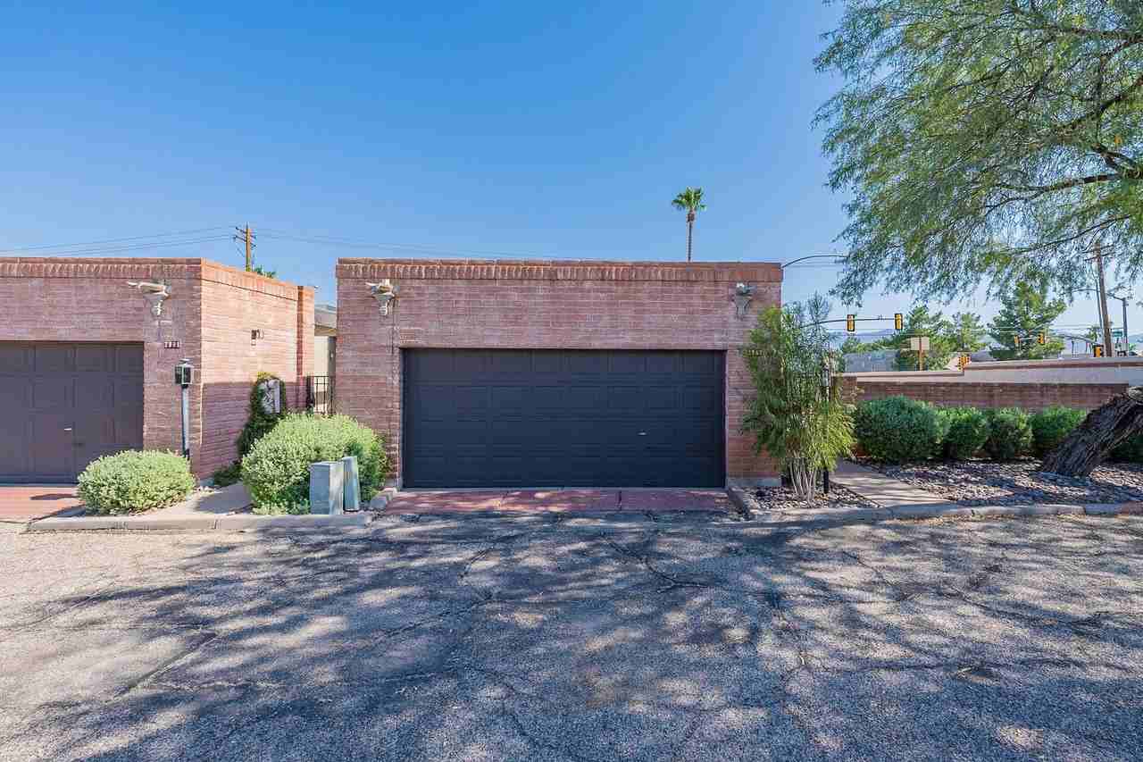 7597 E Camino De Querabi - Photo 2 of 41