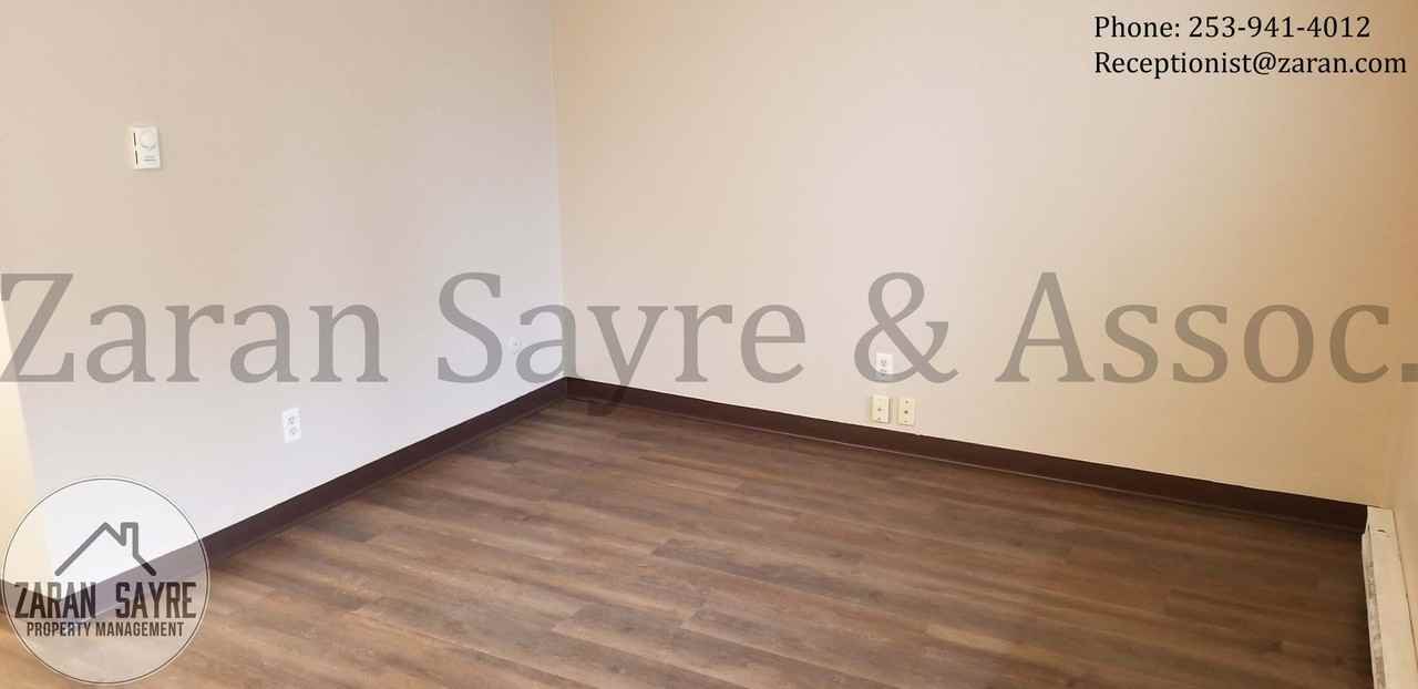 Greystone Apartments: Senior Independent Living Community - Photo 6 of 10