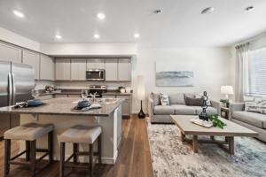 featured image of 1440 N Eagle St #0034