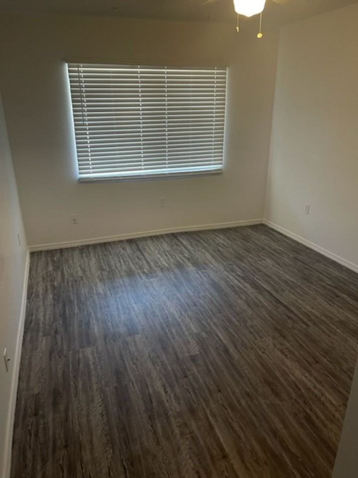 Glendale West - Photo 3 of 4