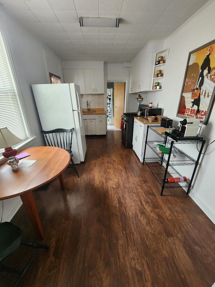 330 W Grant St - Photo 2 of 12