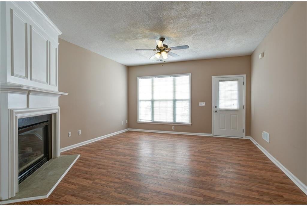 1678 Leyland Dr Nw - Photo 5 of 21