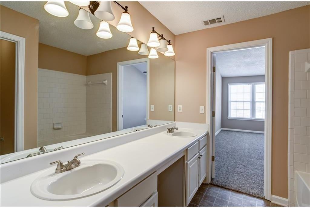 1678 Leyland Dr Nw - Photo 4 of 21