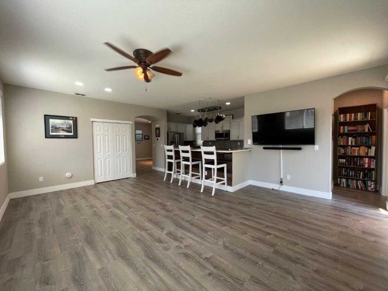 9354 Marlemont Cir - Photo 2 of 38