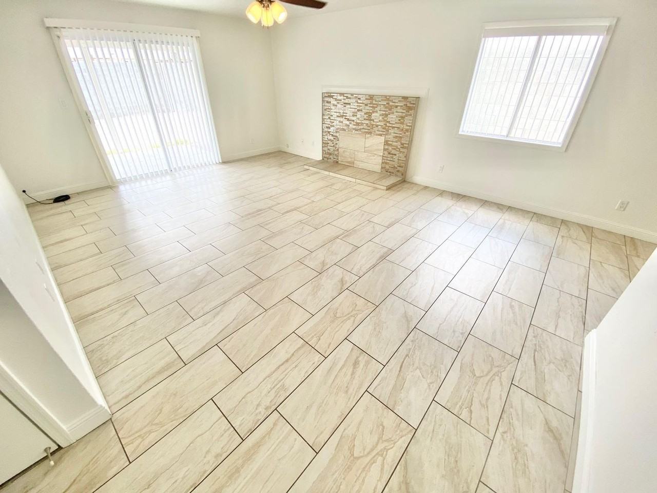 5825 Pebble Beach Blvd - Photo 2 of 28