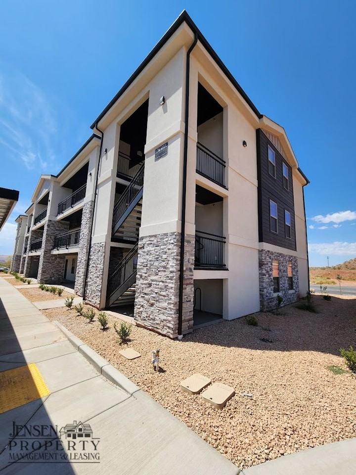 133 N Rock Canyon St #J105 - Photo 4 of 24