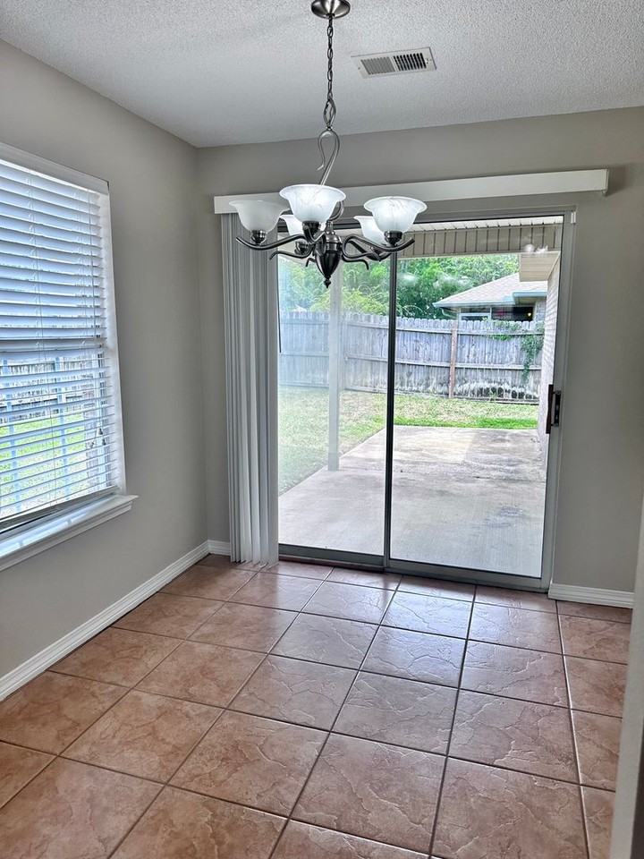 197 Lola Cir - Photo 5 of 13