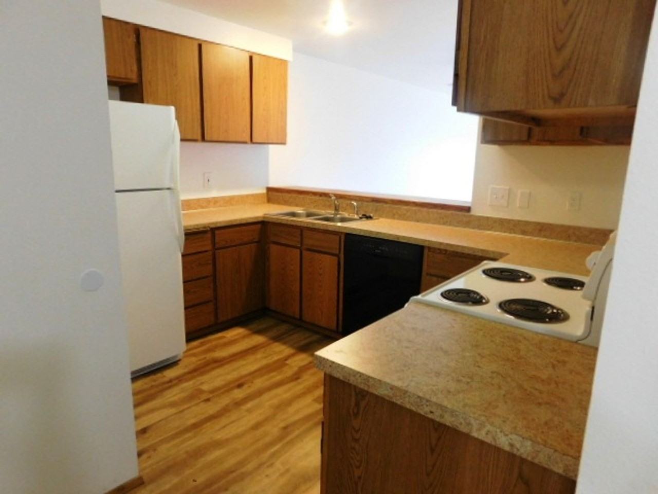 ljcox03 - Photo 2 of 18