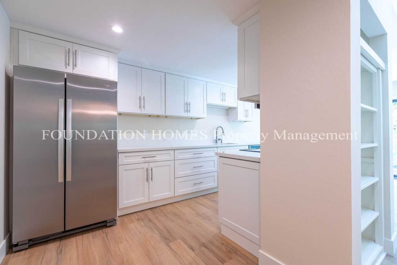 70 Windstone Dr - Photo 3 of 15