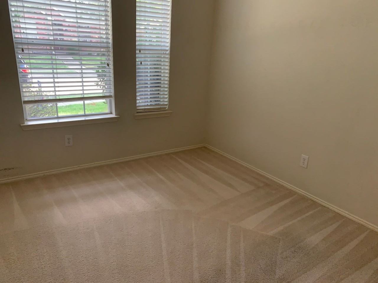 6000 White Pine Dr - Photo 4 of 11