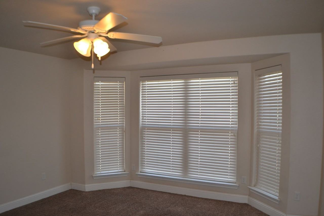 1220 Randolph Ln - Photo 6 of 19