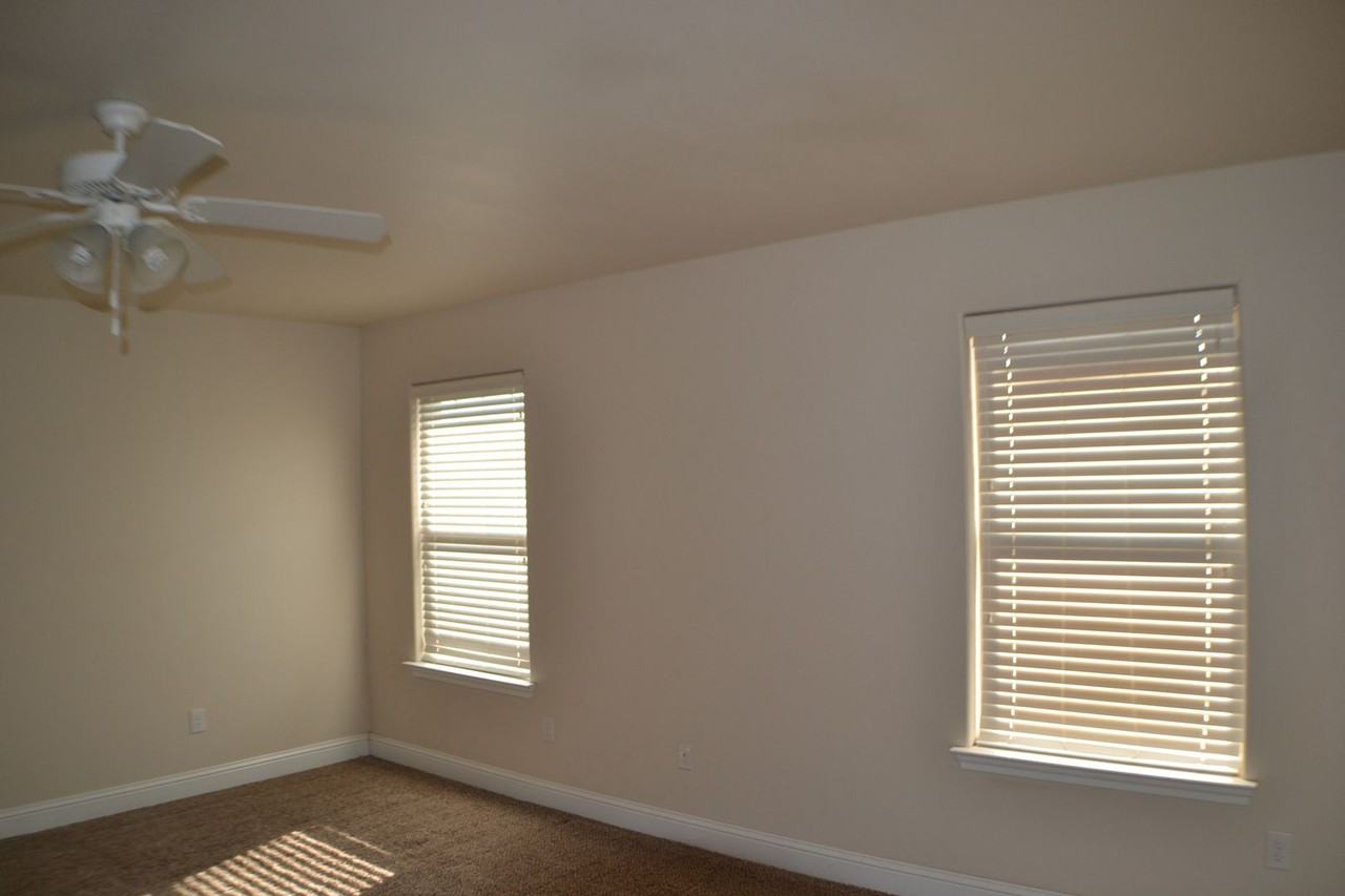 1220 Randolph Ln - Photo 7 of 19