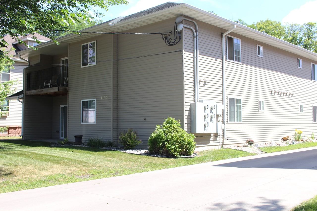 Woodbury III Apartments - Photo 4 of 5