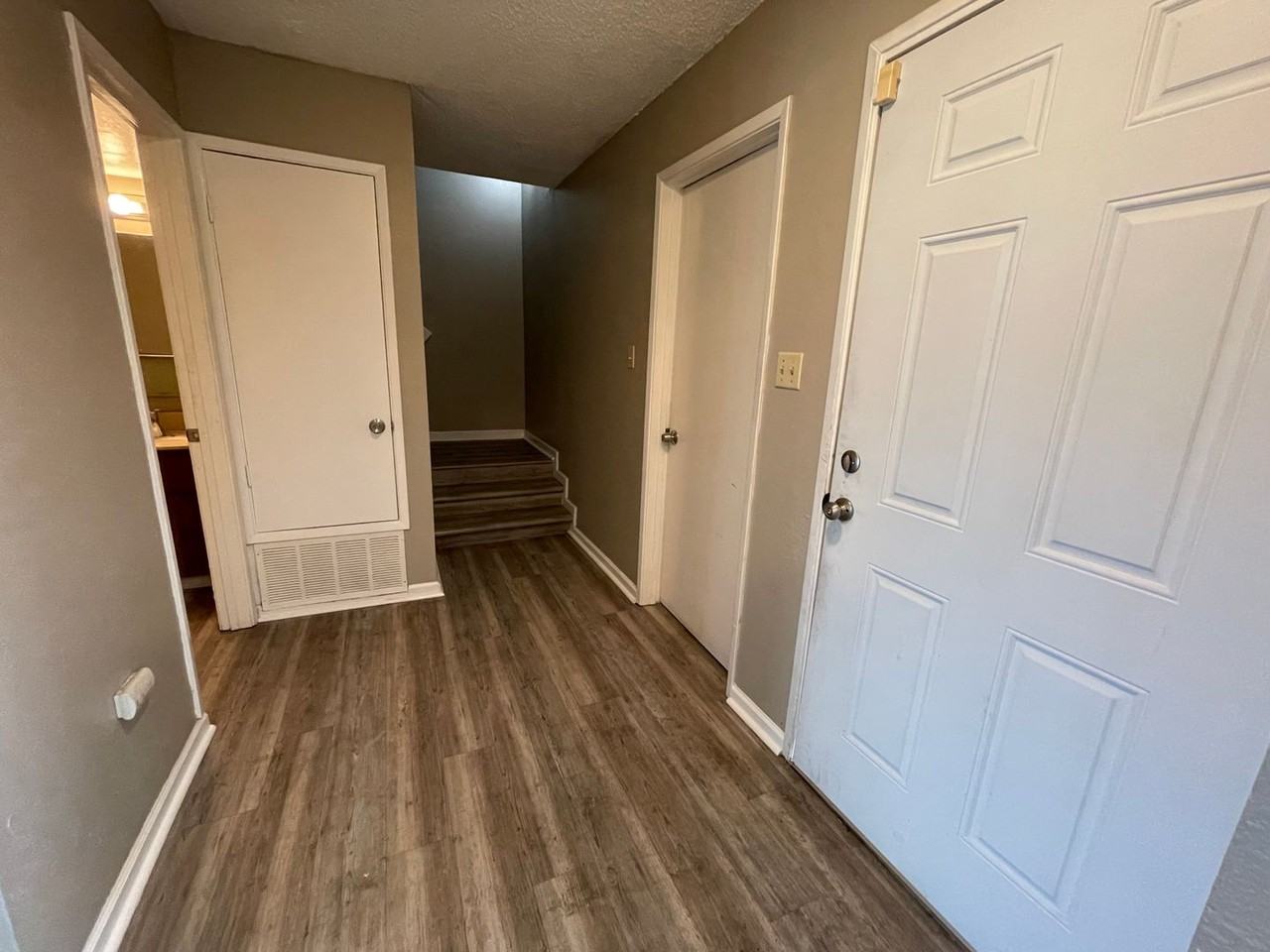 1714 Magnolia Way - Photo 2 of 20