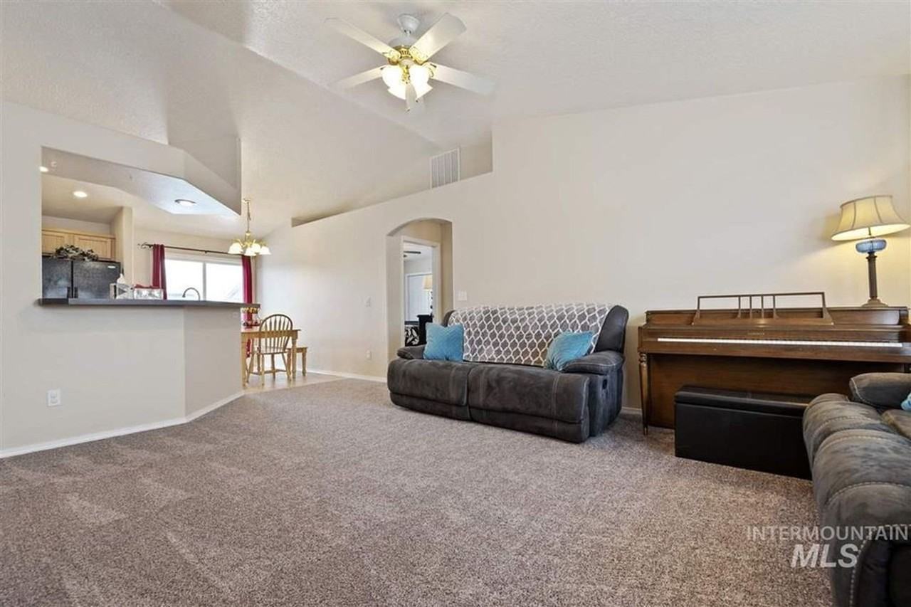 1622 W Meffan Ave - Photo 7 of 21