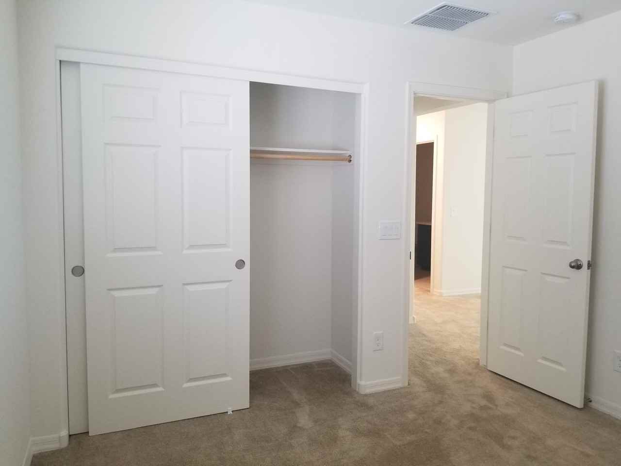 8830 W Fleetwood Ln - Photo 6 of 28