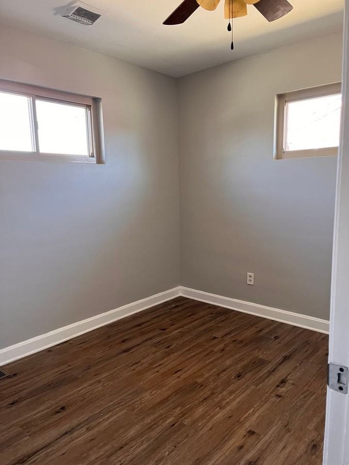 1525 Anna Ln - Photo 5 of 10
