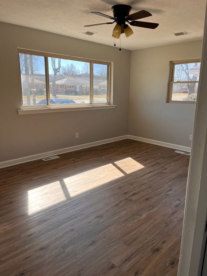 1525 Anna Ln - Photo 7 of 10