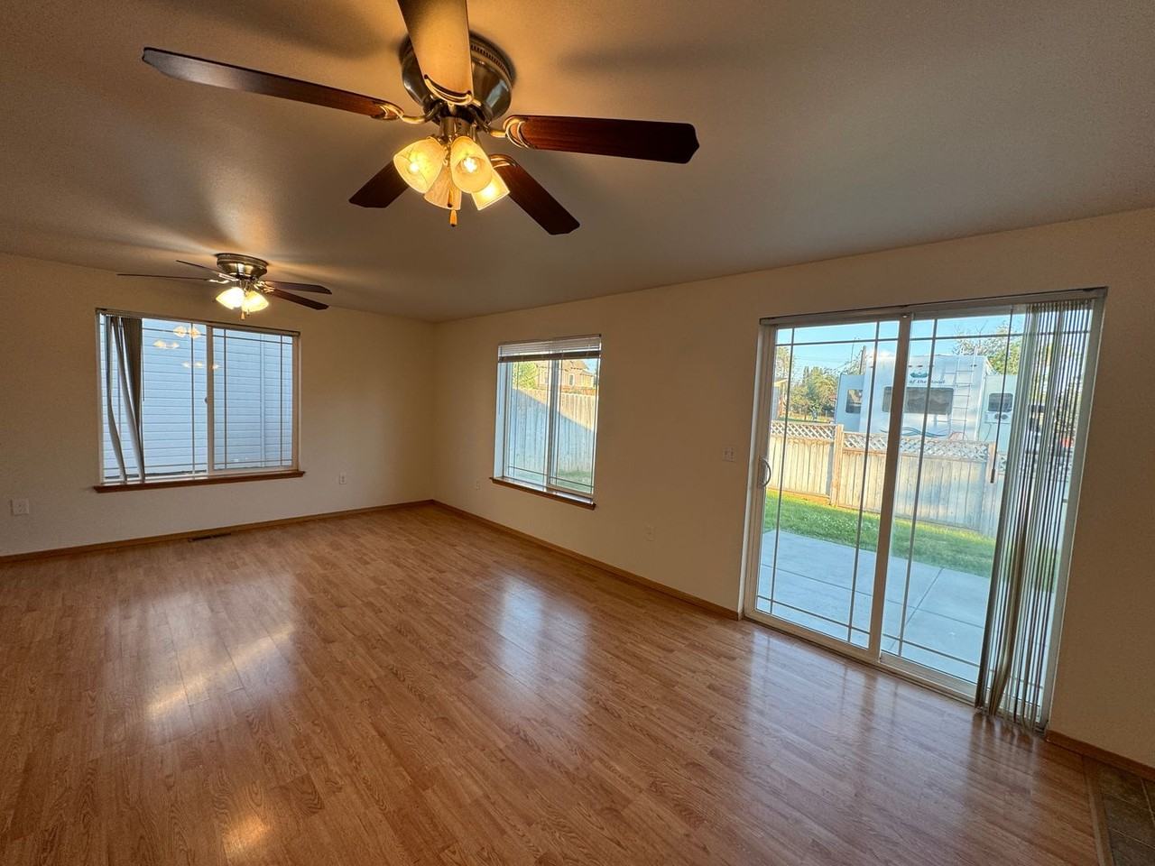 412 S 90th Ave - Photo 2 of 14