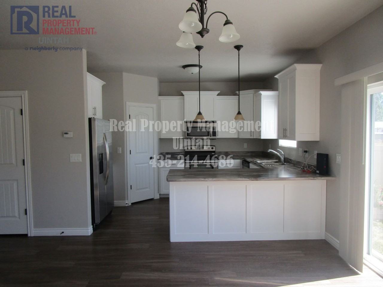 416 Redfox Ln - Photo 3 of 28