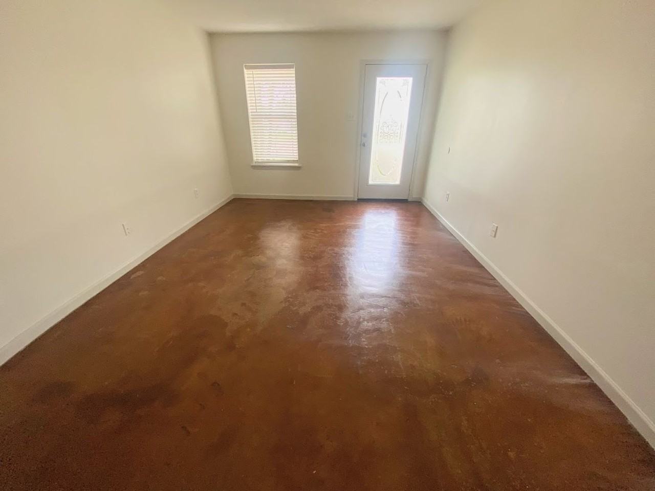 357 E Sale Rd - Photo 4 of 24