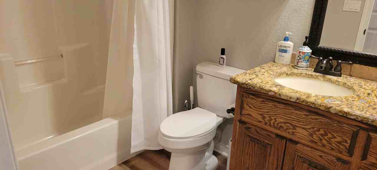 3505 Benjamin Davis Dr - Photo 4 of 22
