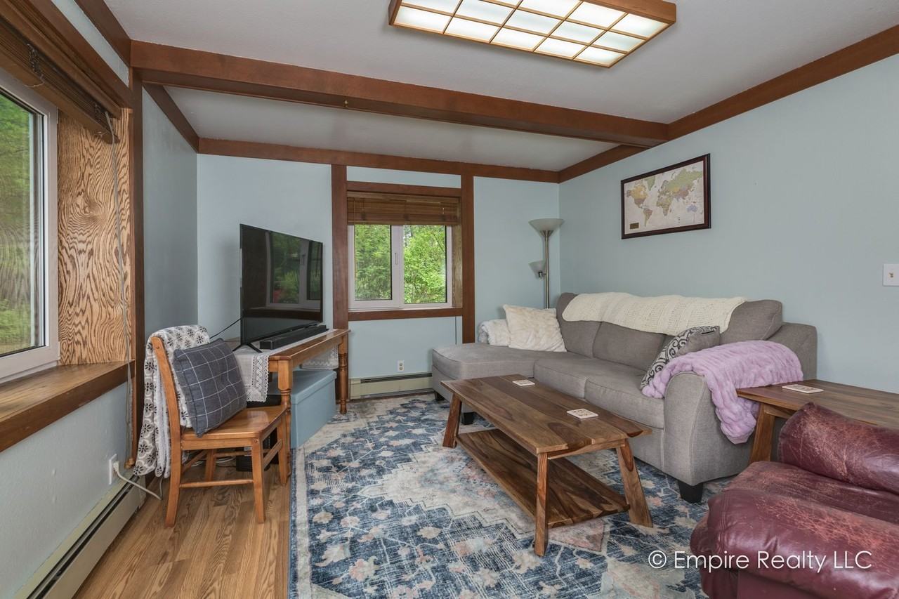 3501 Kirsten Ct - Photo 2 of 17