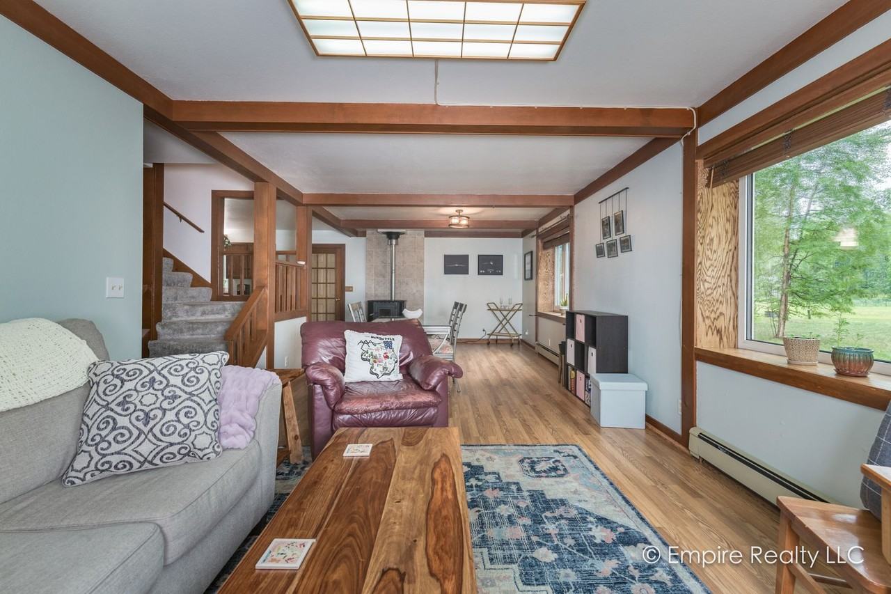 3501 Kirsten Ct - Photo 3 of 17