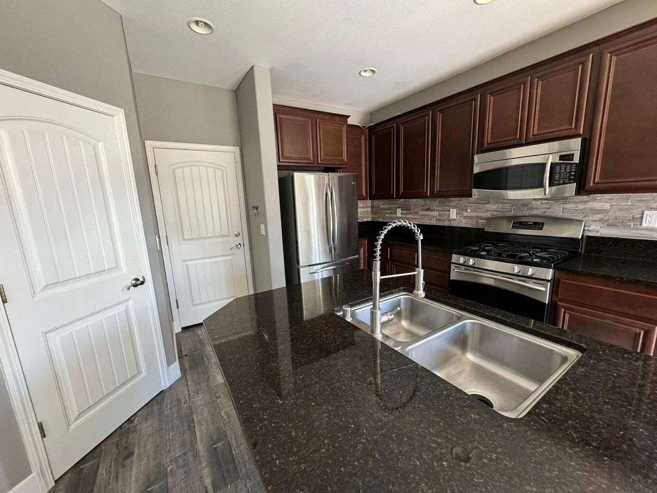 4056 Settlers Ridge Way - Photo 2 of 28