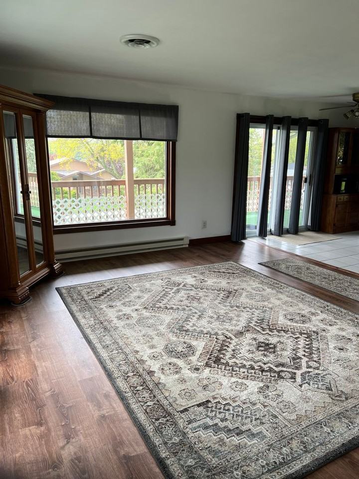 886 Breckenboro Rd - Photo 2 of 19