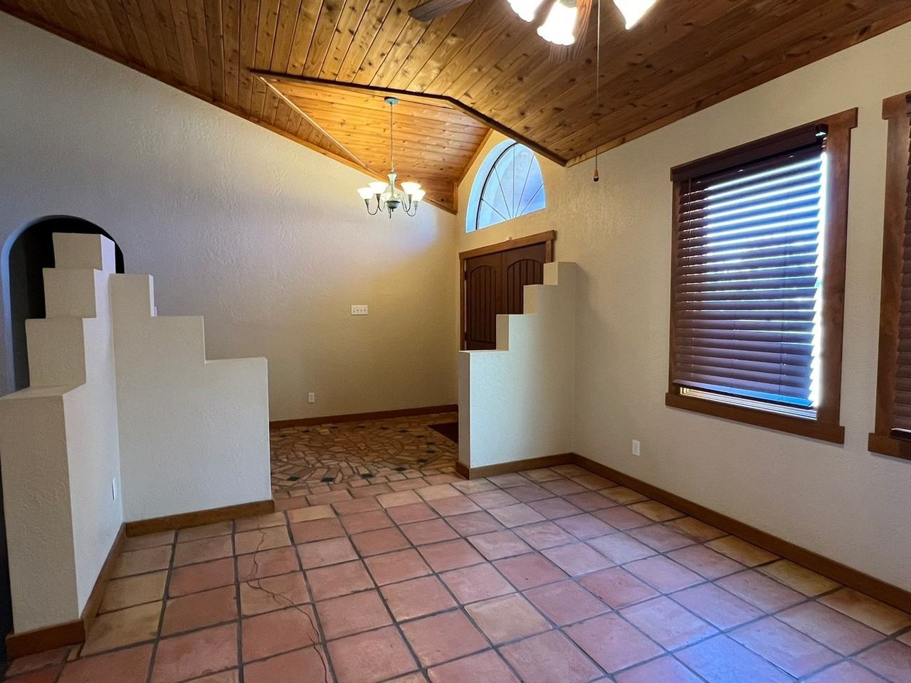6515 15th Dr - Photo 3 of 26