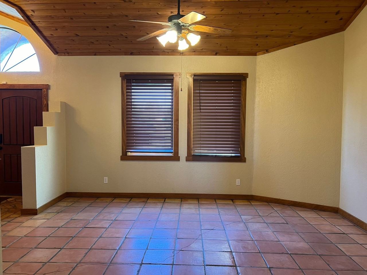6515 15th Dr - Photo 4 of 26