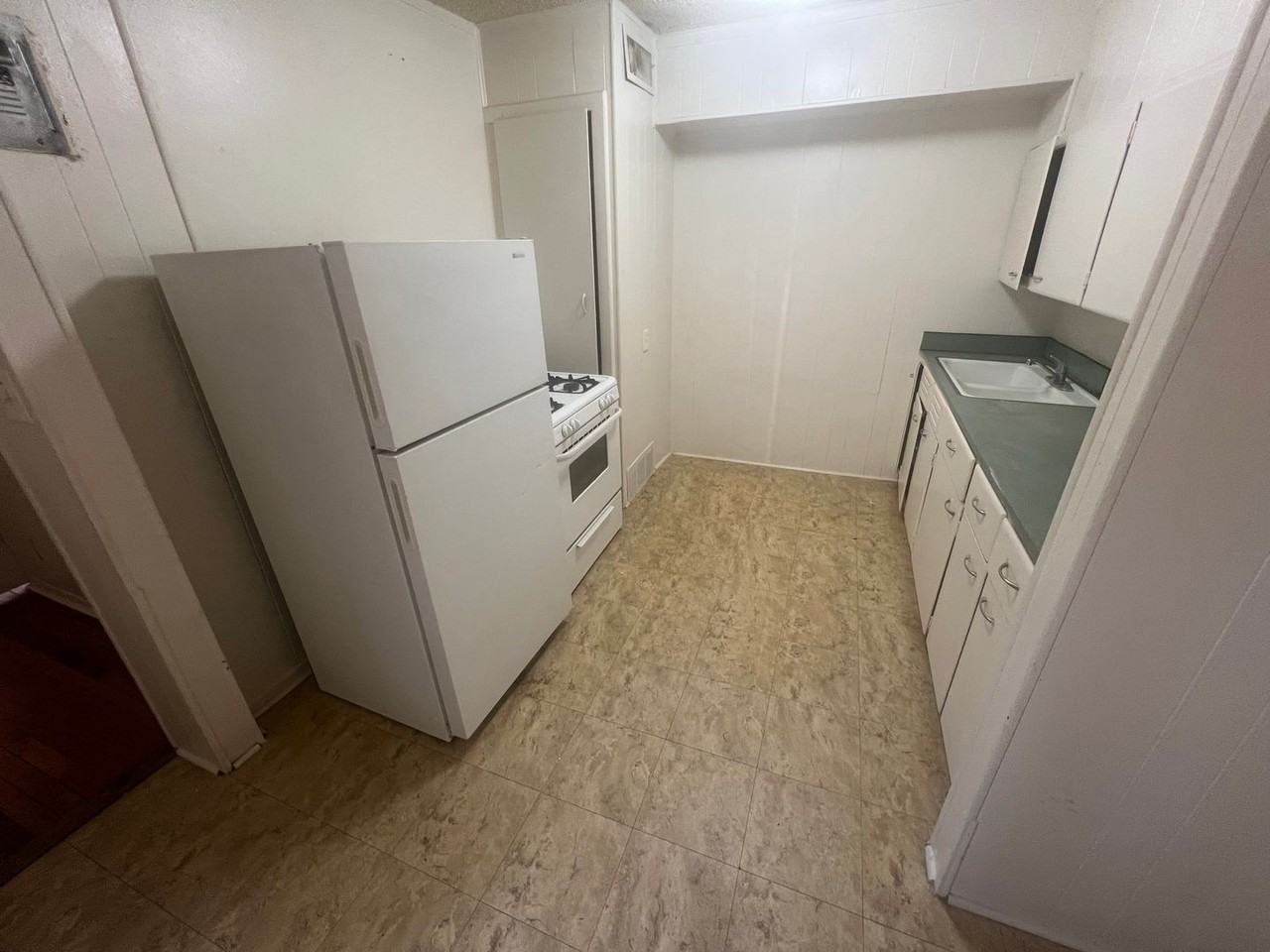 2324 14th St - Photo 5 of 8