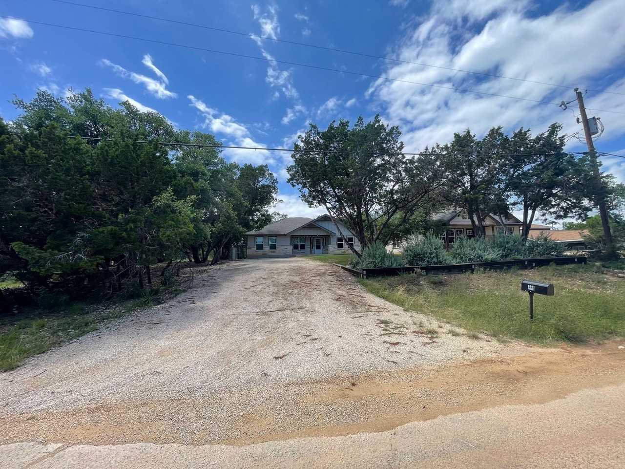 1881 Blueridge Dr - Photo 2 of 32