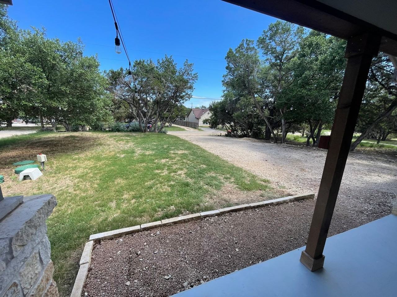 1881 Blueridge Dr - Photo 5 of 32