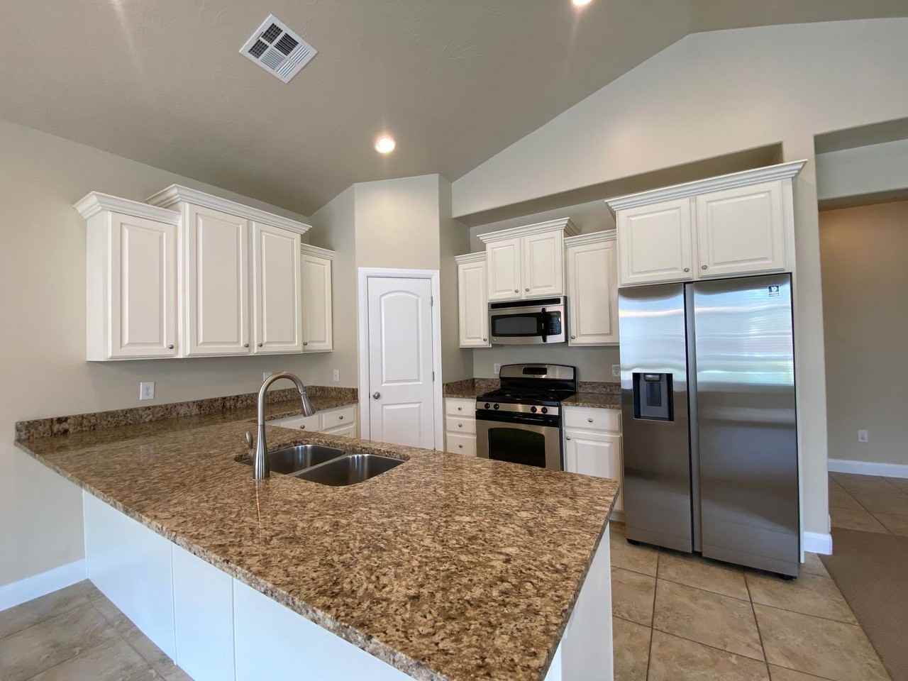 3439 S Barcelona Dr #81 - Photo 3 of 37