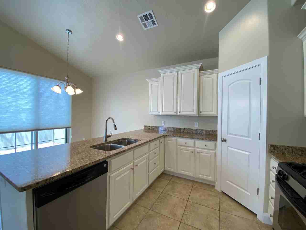 3439 S Barcelona Dr #81 - Photo 6 of 37