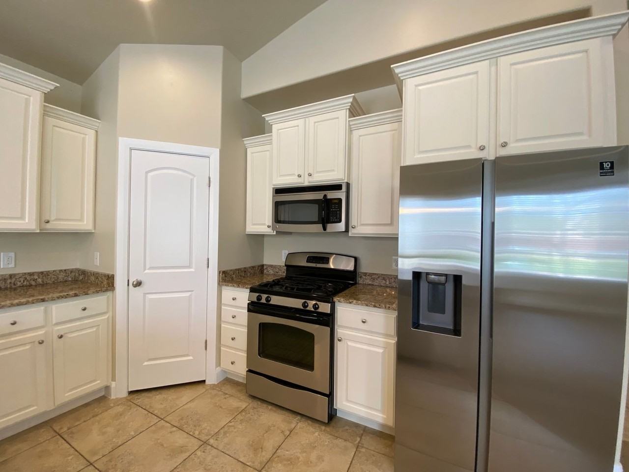 3439 S Barcelona Dr #81 - Photo 7 of 37