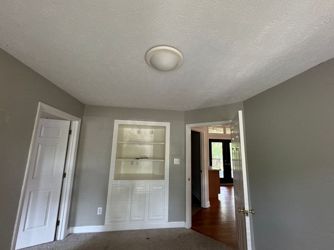 35 Oak Lndg - Photo 7 of 27