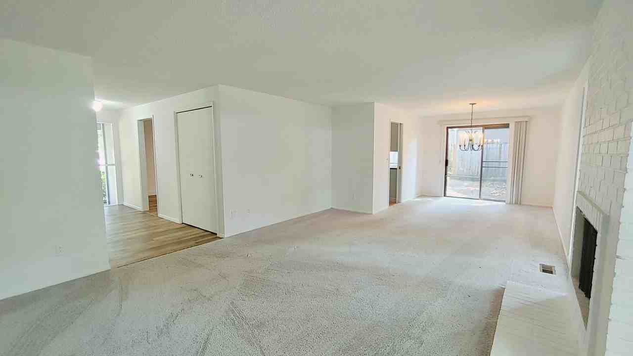 4340 Chapman Way - Photo 3 of 34