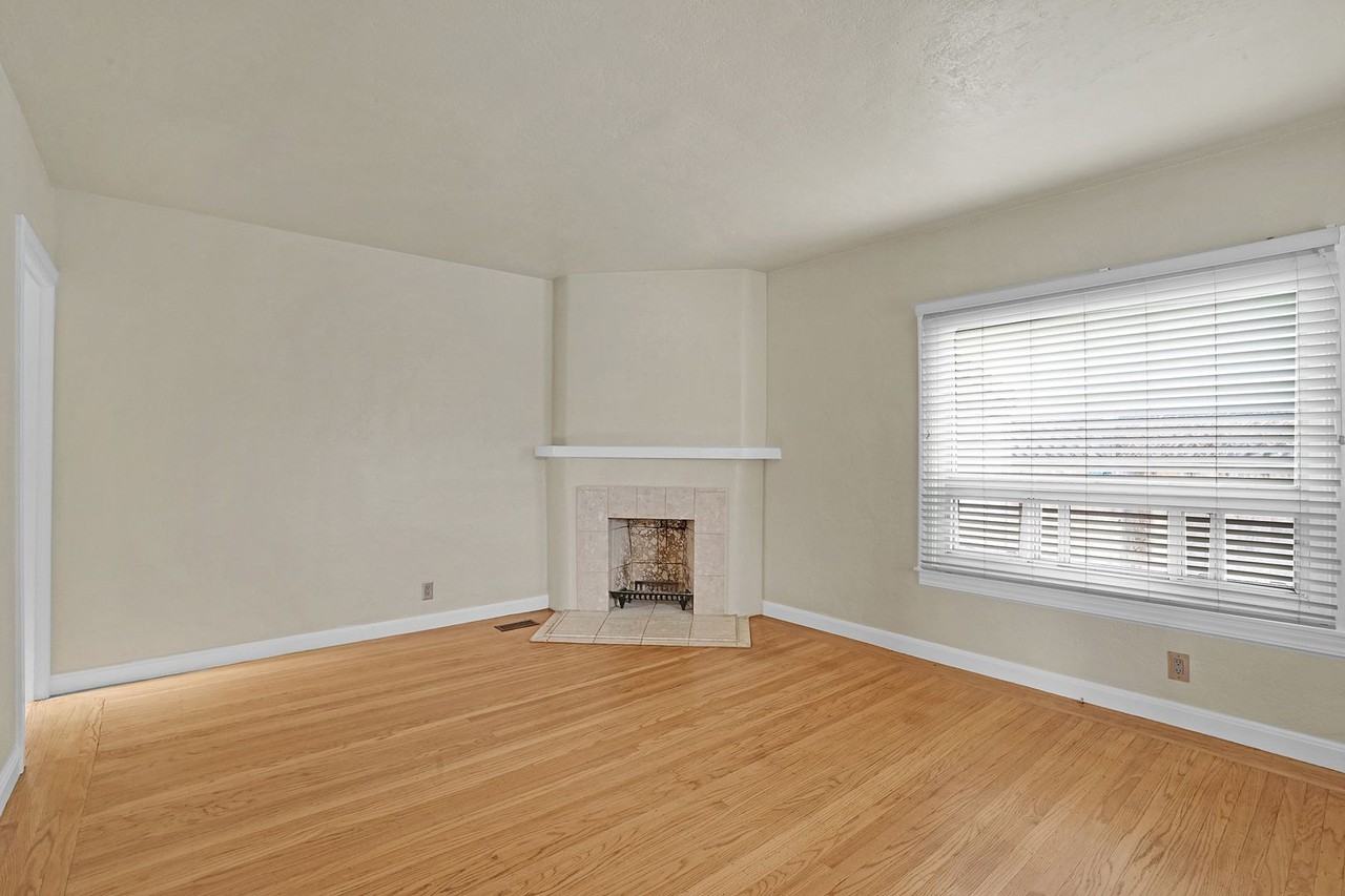 933 Hensley Ave - Photo 3 of 24