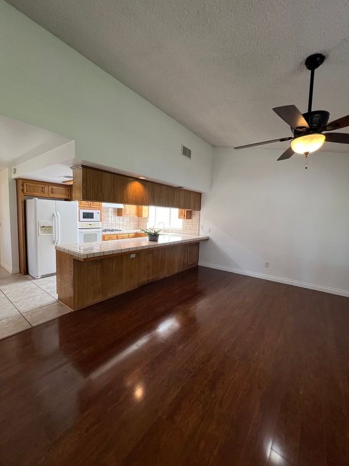 6308 Spring Valley Dr - Photo 3 of 35