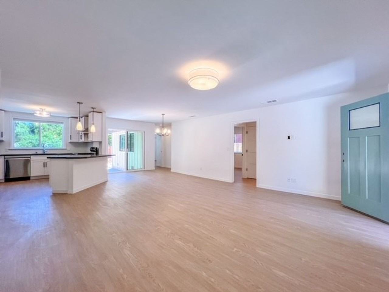 244 Foothill Blvd - Photo 4 of 26