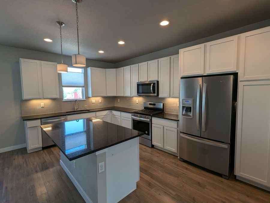 2378 S Troy Ct - Photo 3 of 25