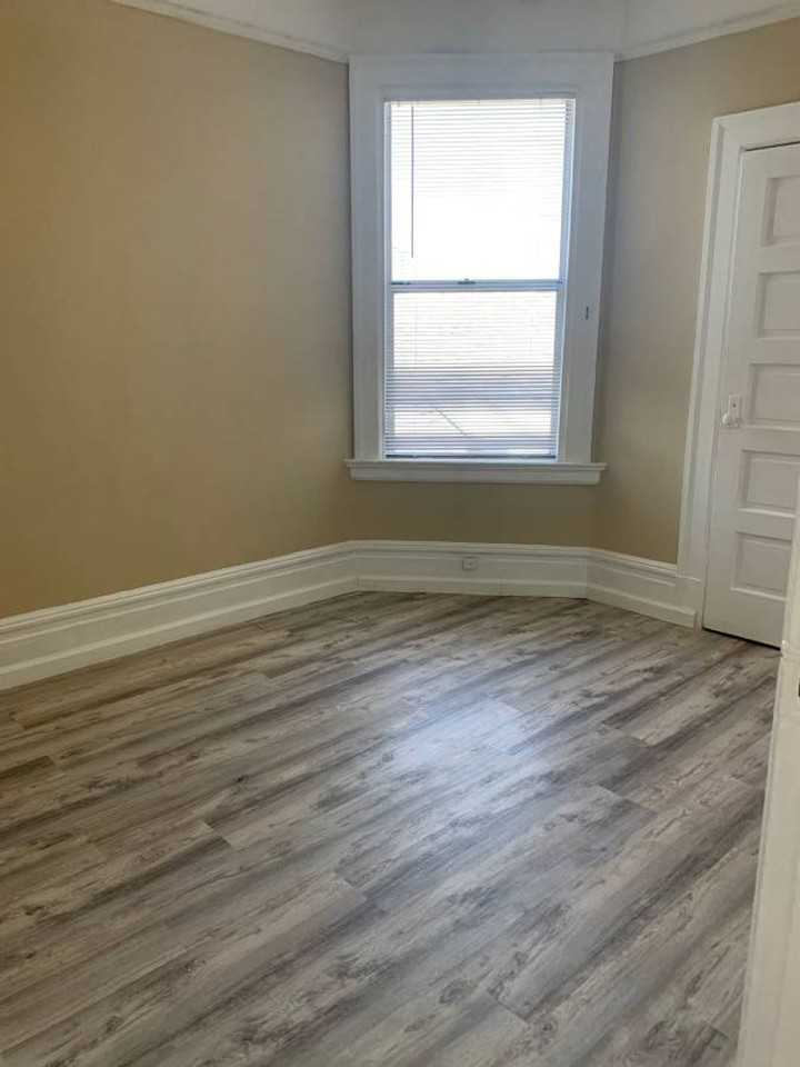 3223A Folsom St - Photo 4 of 15